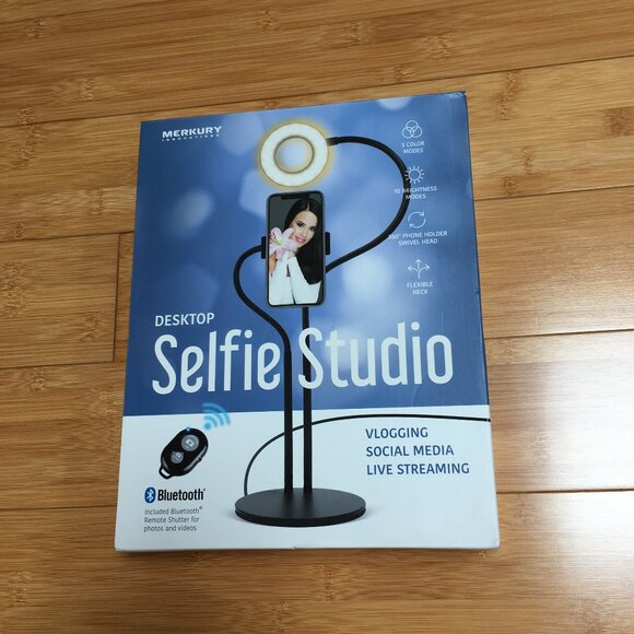 Brand New Merkury Innovations Desktop Selfie Studio Ring Light with Remote - Picture 1 of 10